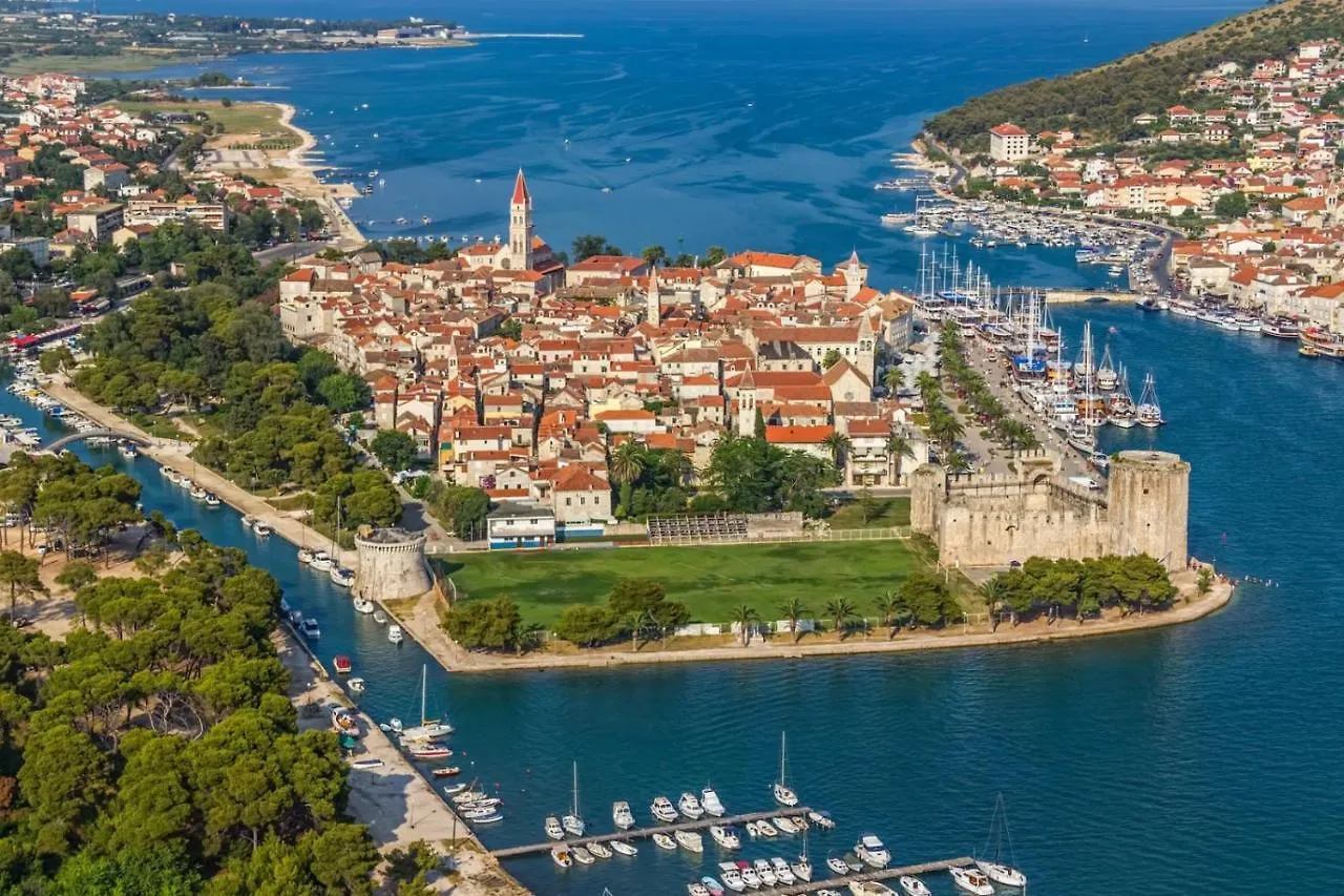 Apartment In Okrug Gornji With Sea View, Terrace, Air Conditioning, Wifi 5049-3 Trogir Chorwacja
