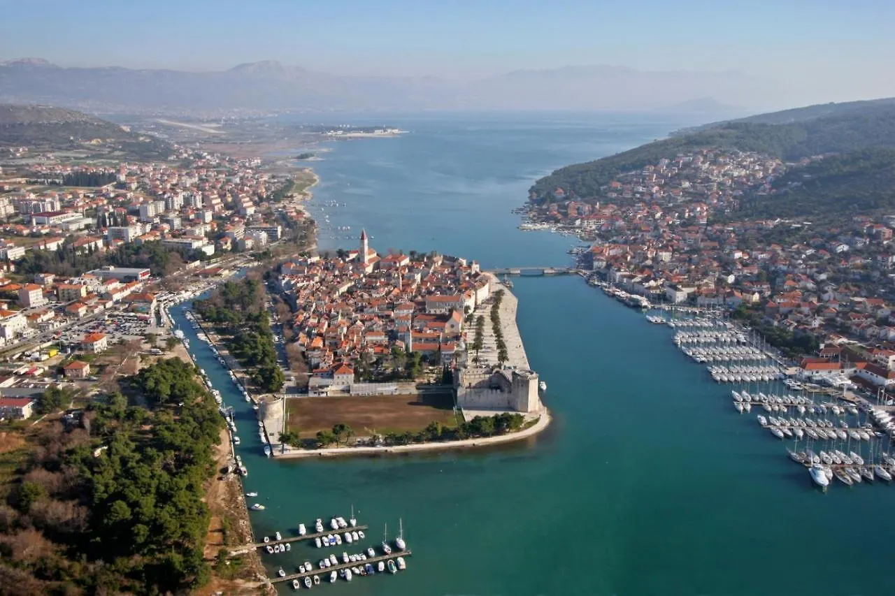 Apartment In Okrug Gornji With Sea View, Terrace, Air Conditioning, Wifi 5049-3 Trogir